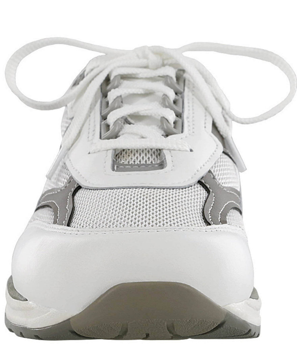 White 8.5 Narrow Mesh Shoes P450