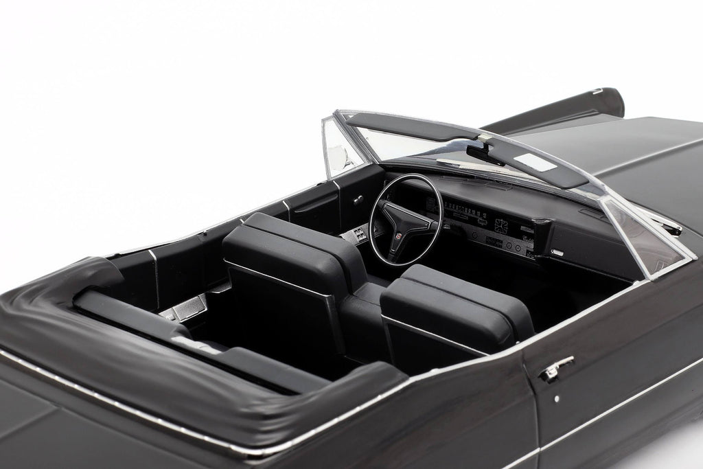 1/18 Cadillac DeVille Convertible 1967 U85083